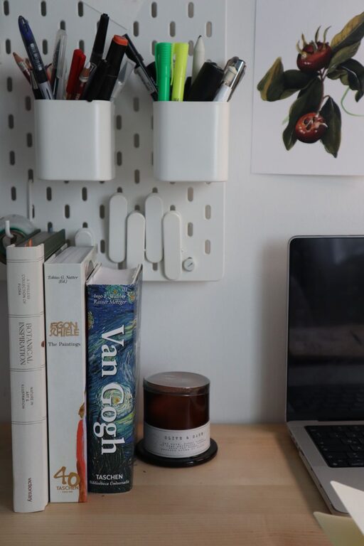 Post: Tips for creating a cozy and inviting home office space